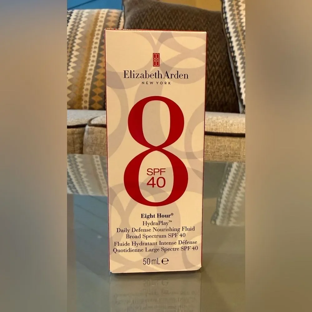 Elizabeth Arden Eight Hour HydraPlay Daily Defense Broad Spectrum Fluid SPF 40